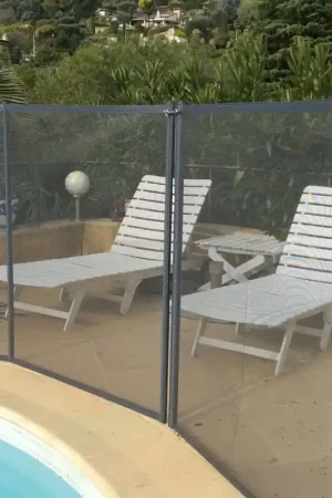 Commander Vite Barriere de piscine Beethoven prestige grise avec piquets gris